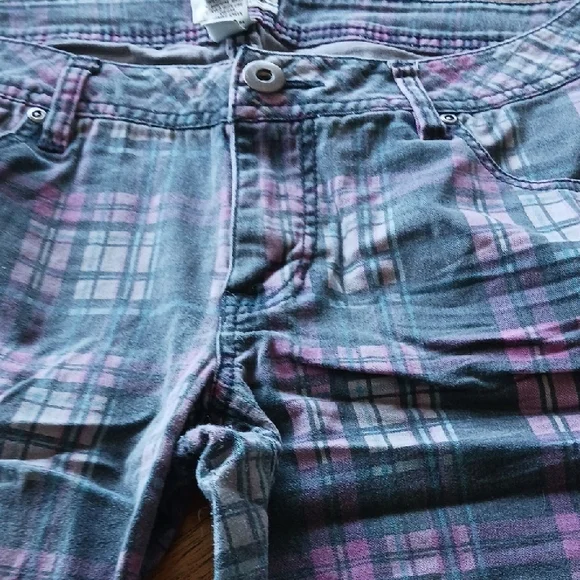 Mudd Plaid Pants in Gray and Pink - Picture 3 of 5